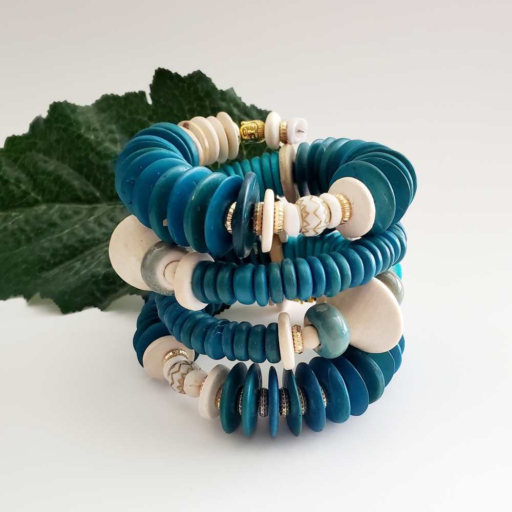 Chic Teal and Ivory Beaded Bracelet